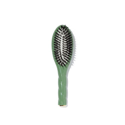 La Petite Brosse n°02 l'Indispensable Vert Amande